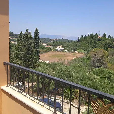 בית נופש Ligeris House 1 In Agioi Deka (Corfu)